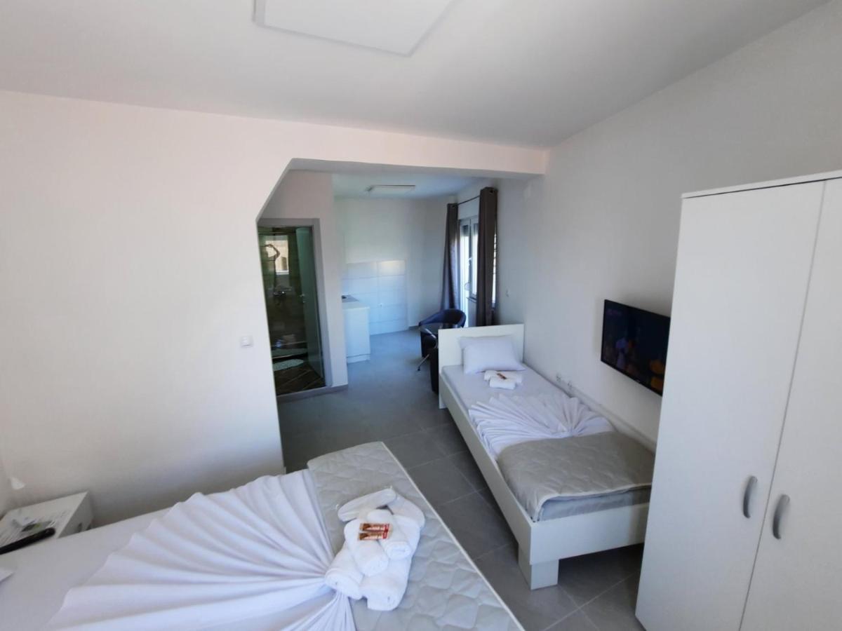 Redex Apartment
